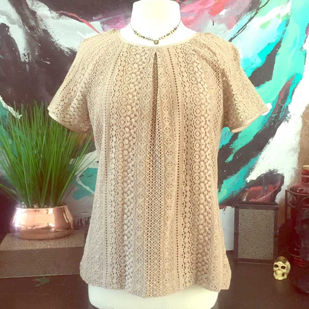 Beige knitted top